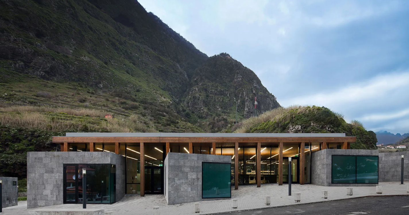 Aberto concurso para exploração de espaço comercial no Parque Urbano de São Vicente