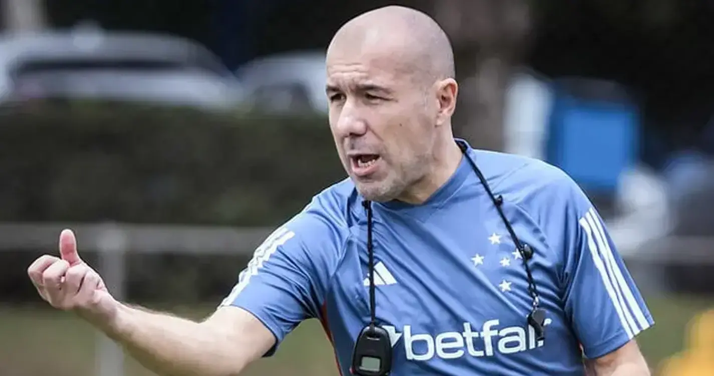 Cruzeiro de Leonardo Jardim goleia e solidifica liderança isolada no Brasil