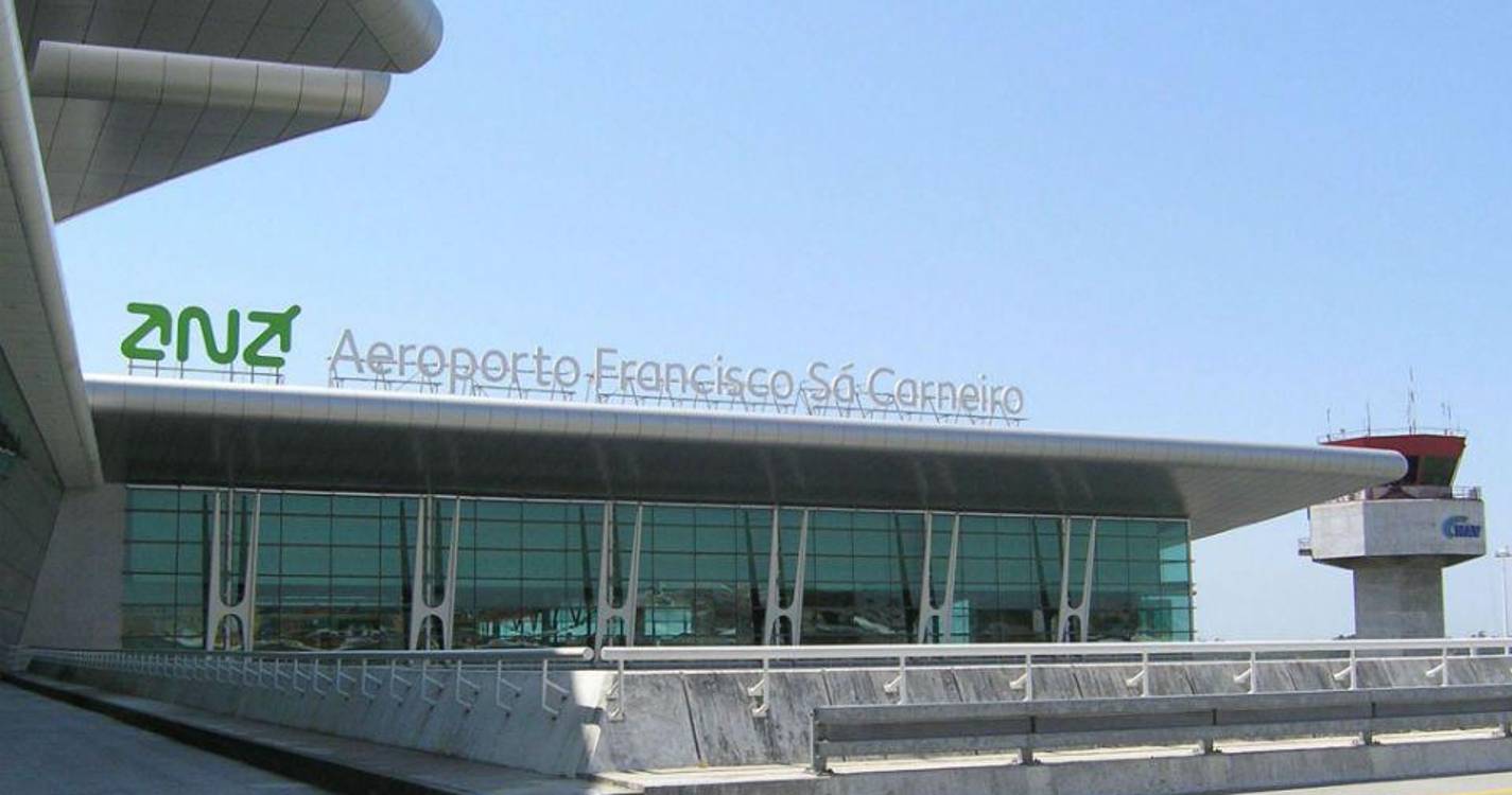 Mulher detida no aeroporto do Porto com 15 quilos de cocaína dissimulada em champôs