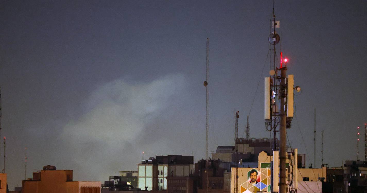 Irão: Líder huthi do Iémen apoiante do Irão diz-se preparado para uma escalada