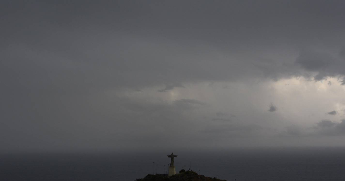 Céu muito nublado e possibilidade de aguaceiros nas terras altas da Madeira