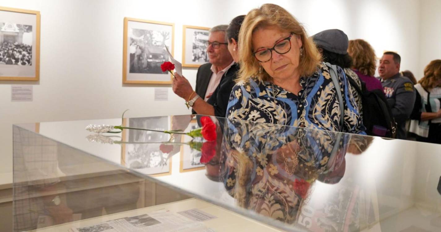 53 imagens eternizam o 25 de Abril no Atelier Vicentes