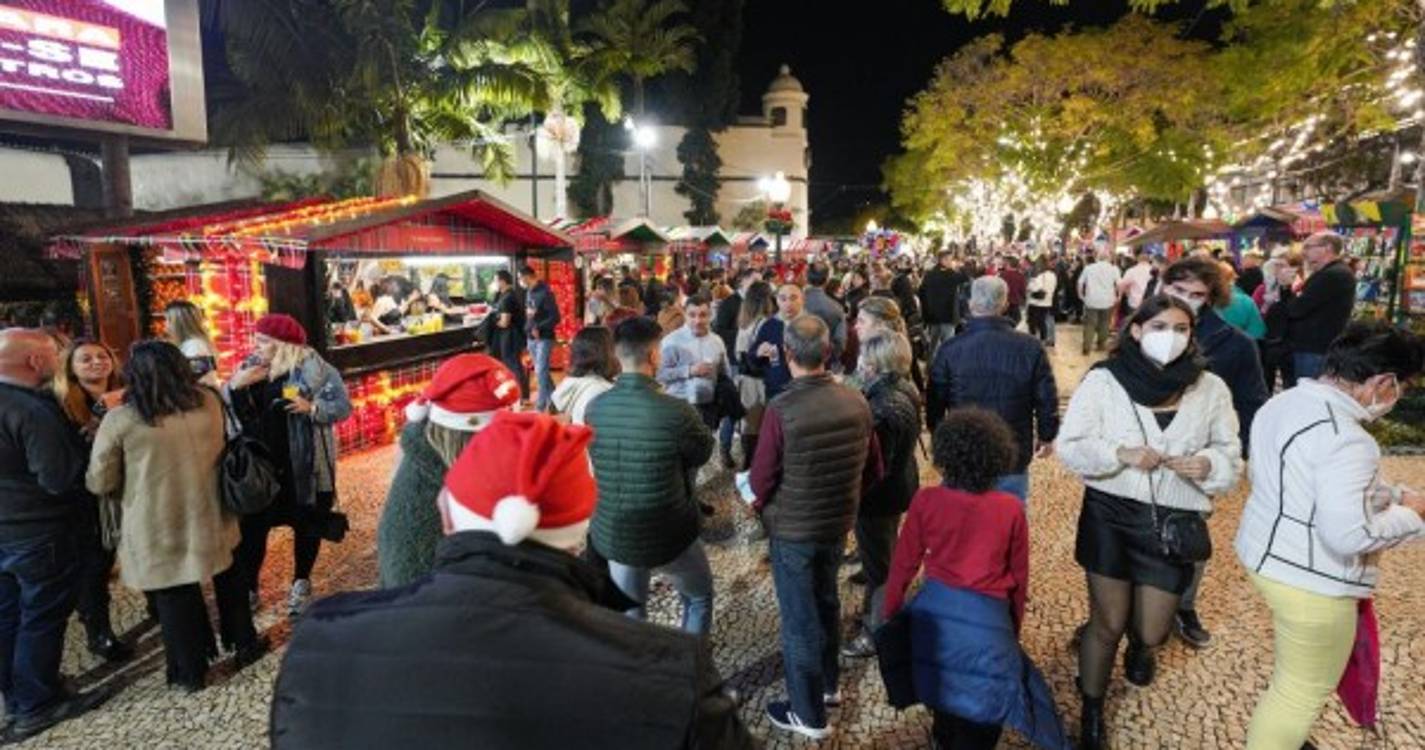 Veja o ambiente da Noite do Mercado e arredores