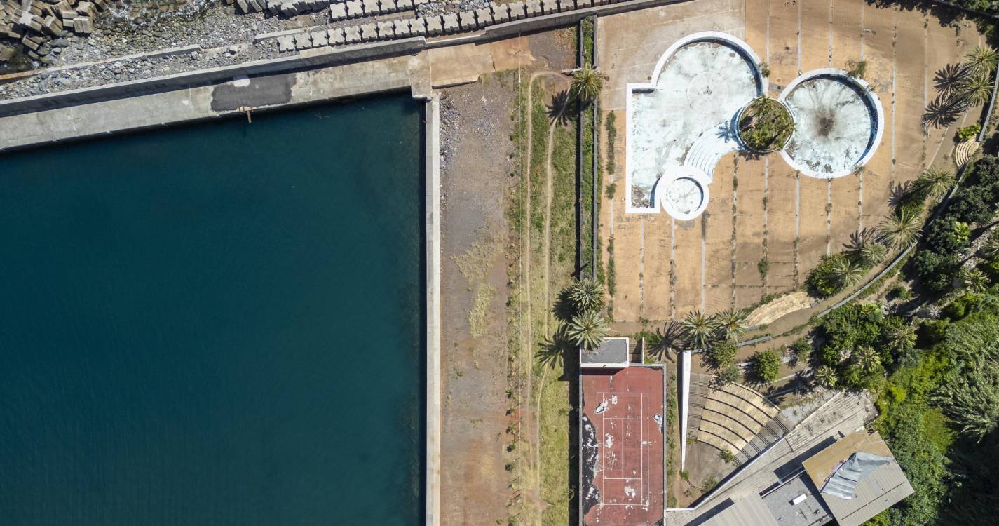 Veja como está a Marina do Lugar de Baixo, tomada pelo esquecimento e vandalismo (fotogaleria)