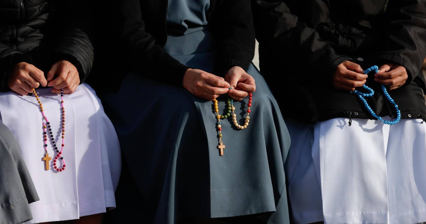 Inquérito JM pergunta como está a acompanhar a hospitalização do Papa