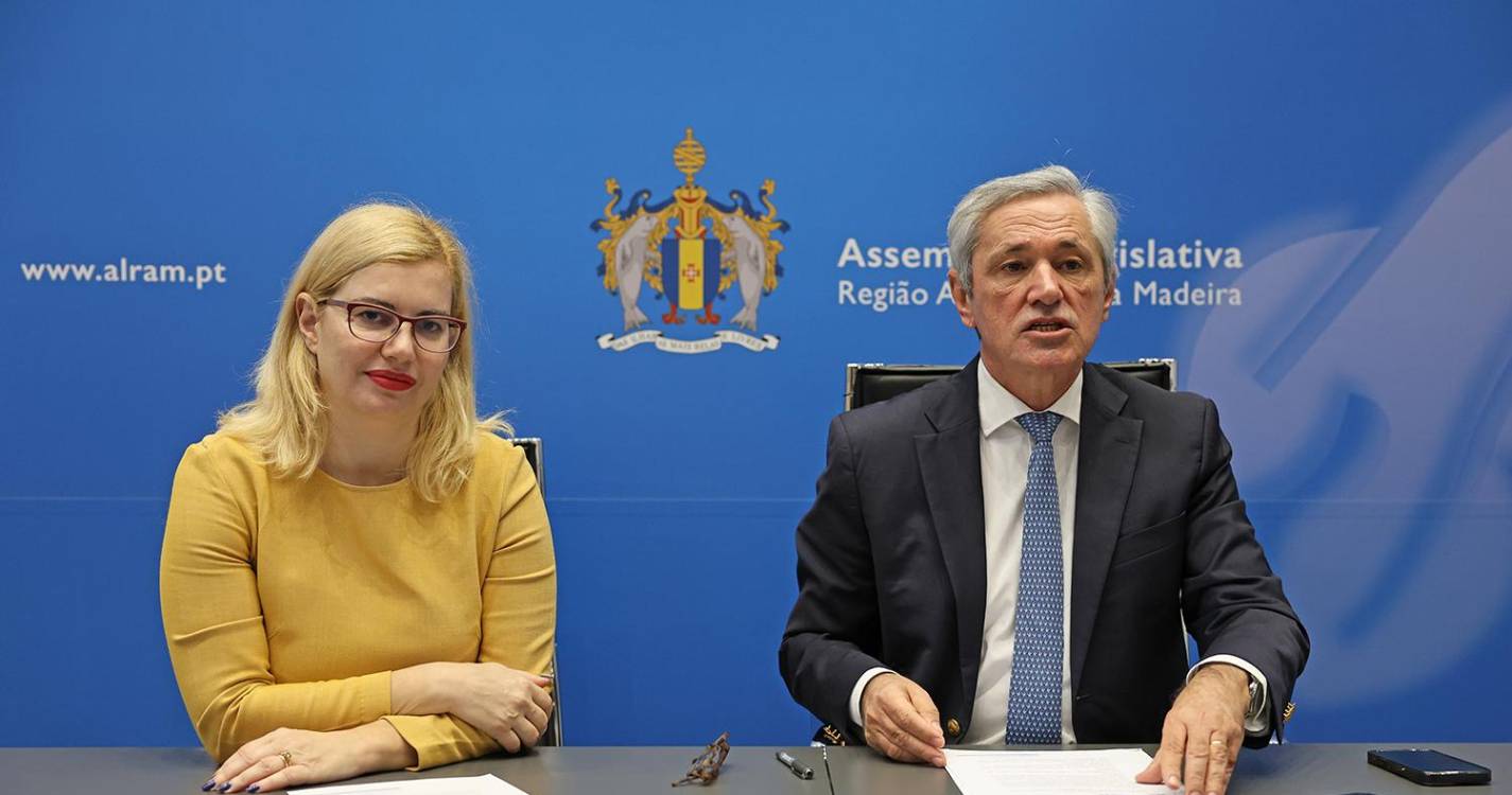 CDS insiste na redução das três taxas de IVA