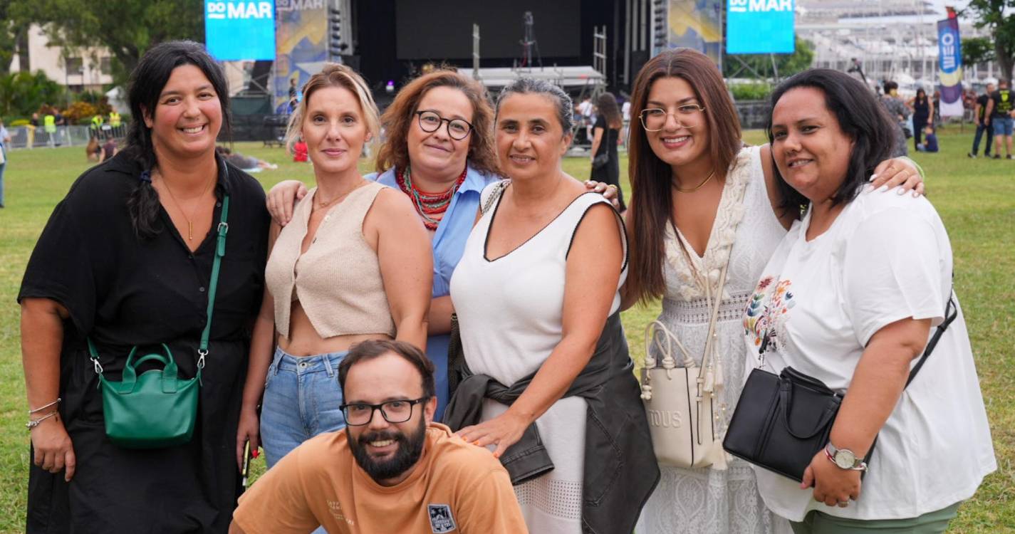 Parque de Santa Catarina começa a encher para primeiro dia de MEO Sons do Mar (com fotos)