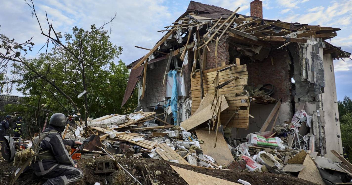 Ucrânia: Banco europeu quer entregar mil milhões de euros adicionais para apoiar ucranianos