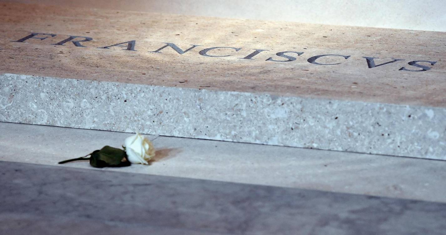 Túmulo de Francisco eleva basílica a novo destino turístico de Roma