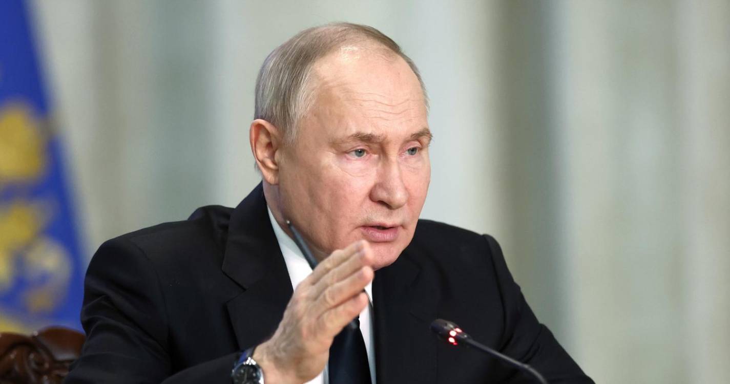 Presidente russo pede “castigo justo” para autores de ataque a sala de concertos