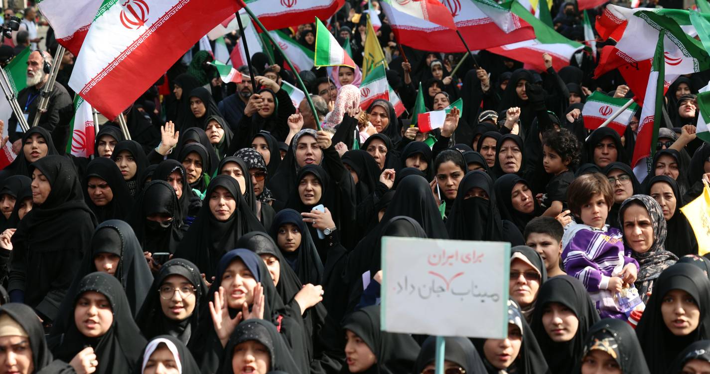 Irão: Teerão rejeita ameaças de Trump e lembra-lhe que sobreviveu a “séculos de delírios” de inimigos