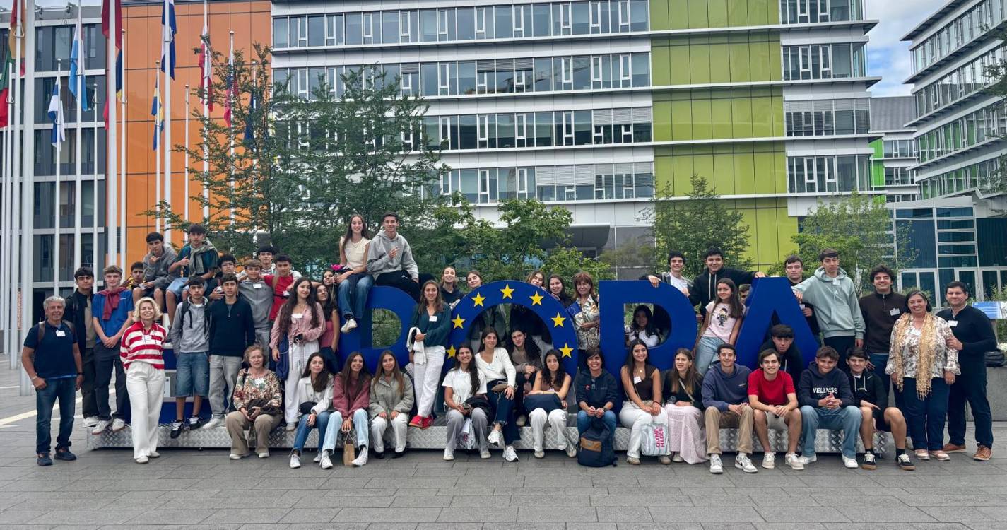 Alunos da escola HBG vivem cidadania europeia no terreno em visita ao Luxemburgo
