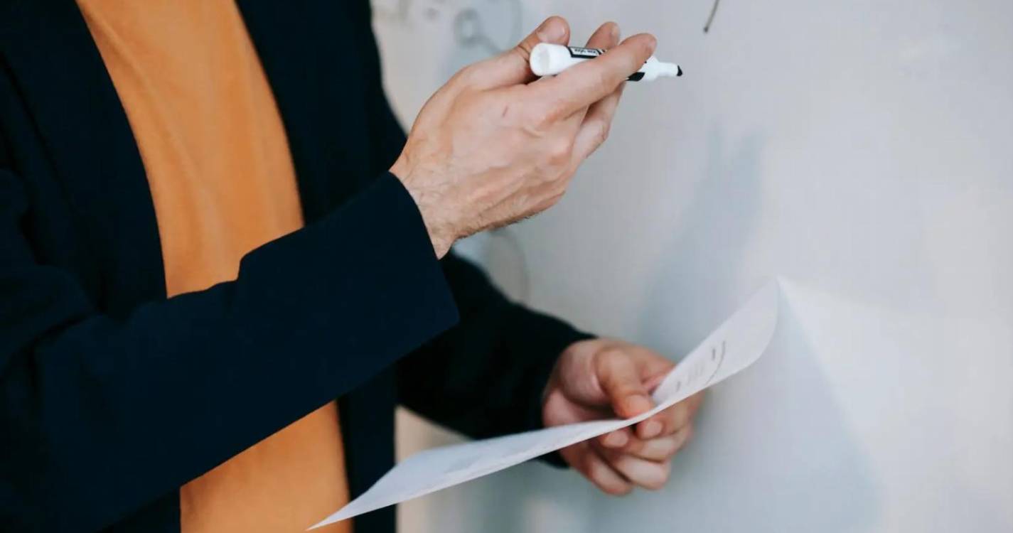 Porto Editora: ‘Professor’ é Palavra do Ano 2023