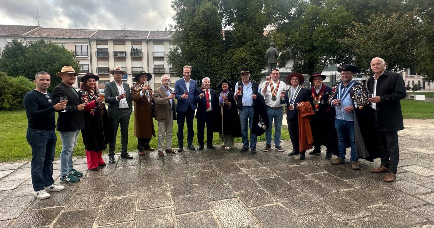 Futura sede da Federação Portuguesa das Confrarias Gastronómicas brindada com vinho Madeira
