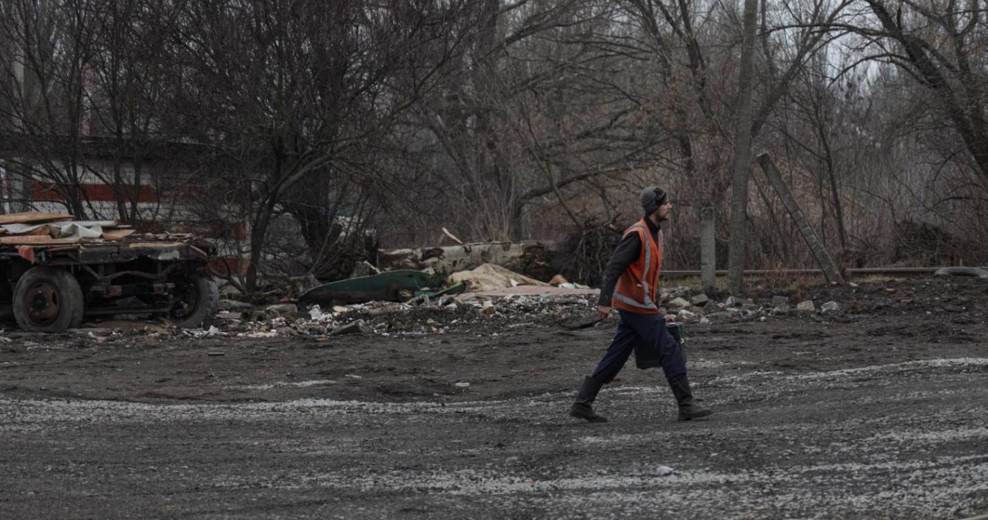 Ucrânia: Um morto e nove feridos em atentado bombista contra estação de correios