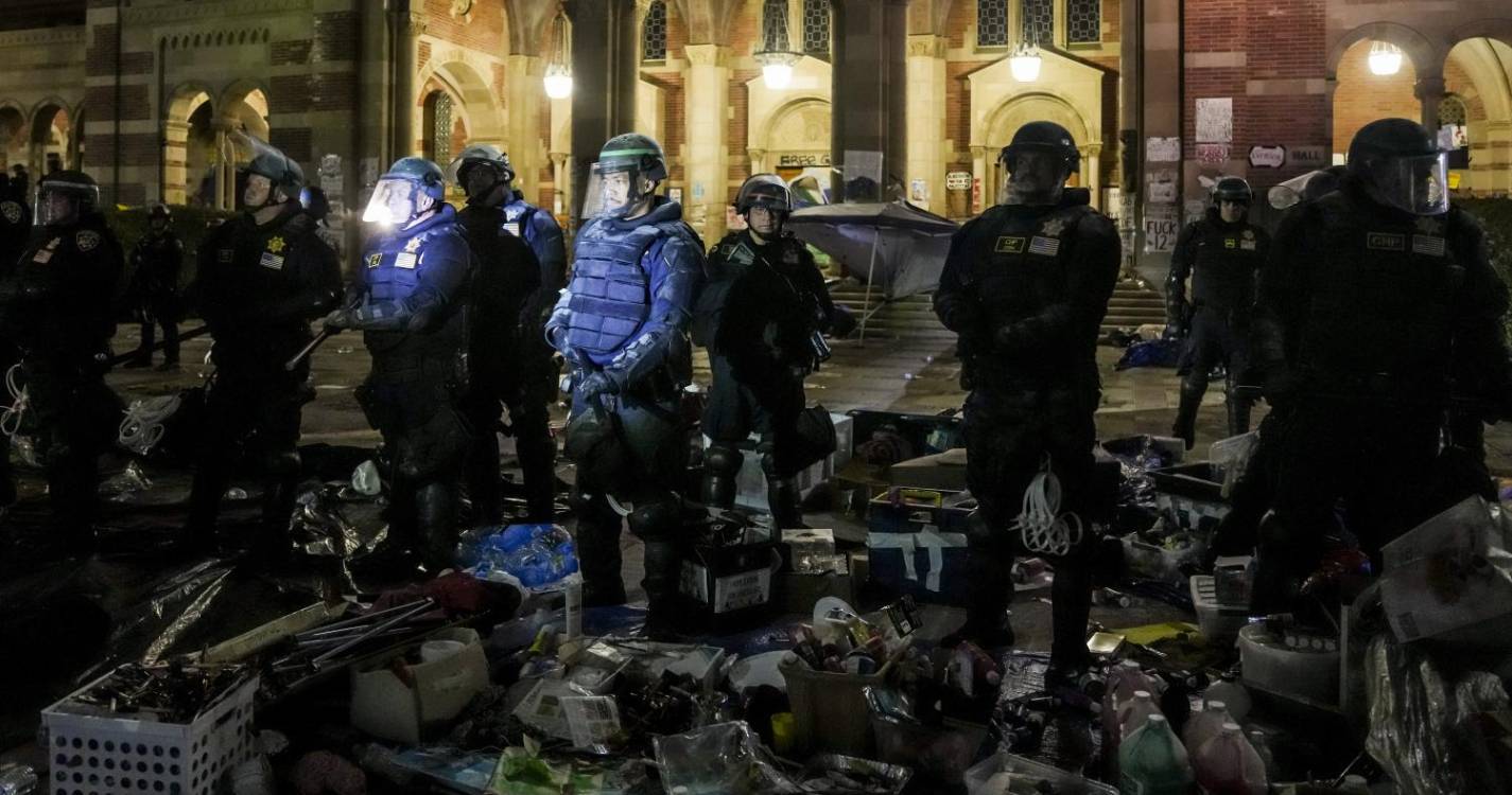 Pelo menos dois mil detidos em protestos nas universidades dos EUA