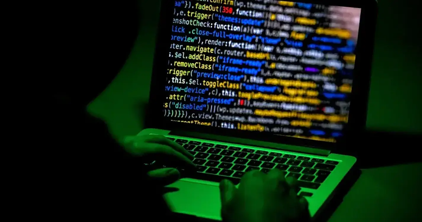 Detido em Espanha “perigoso ‘hacker’” suspeito de atacar NATO e exército dos EUA