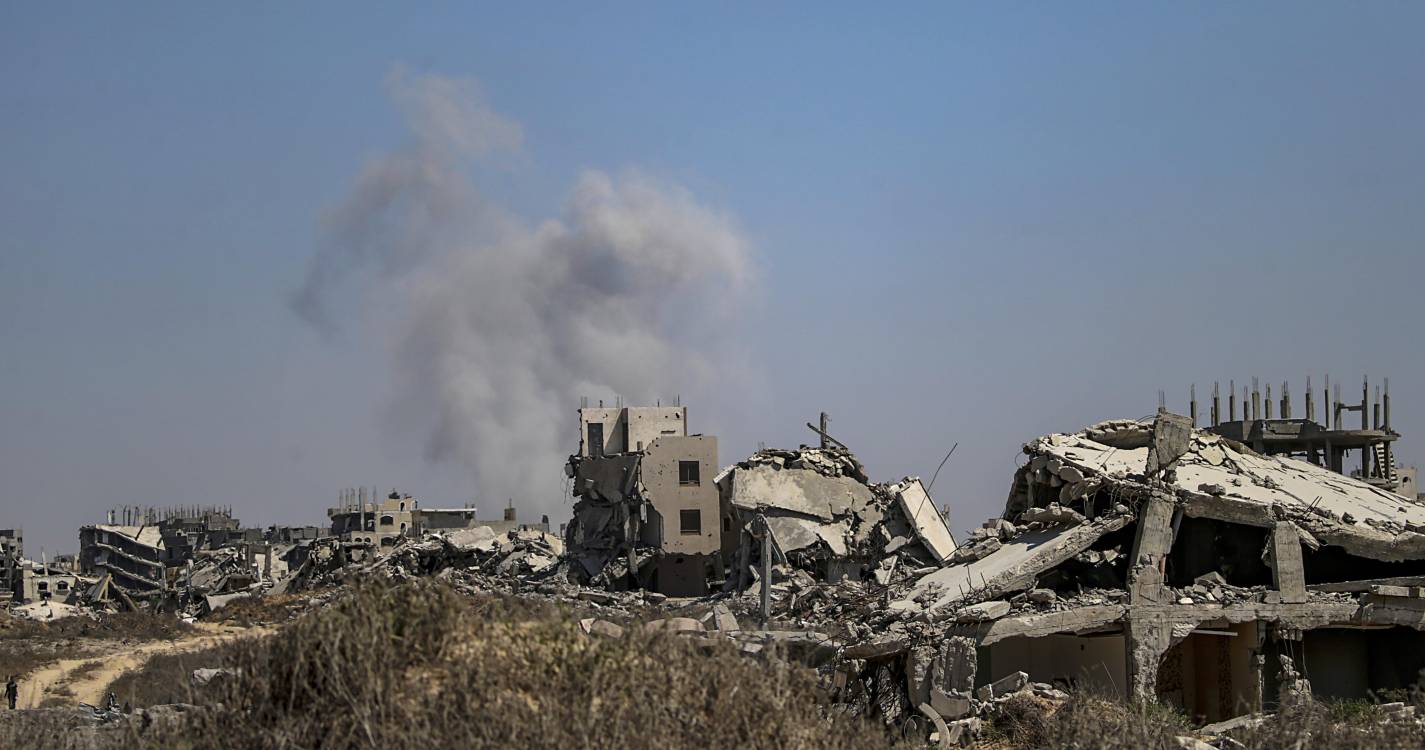 Médio Oriente: Israel volta a autorizar lançamentos aéreos de ajuda em Gaza