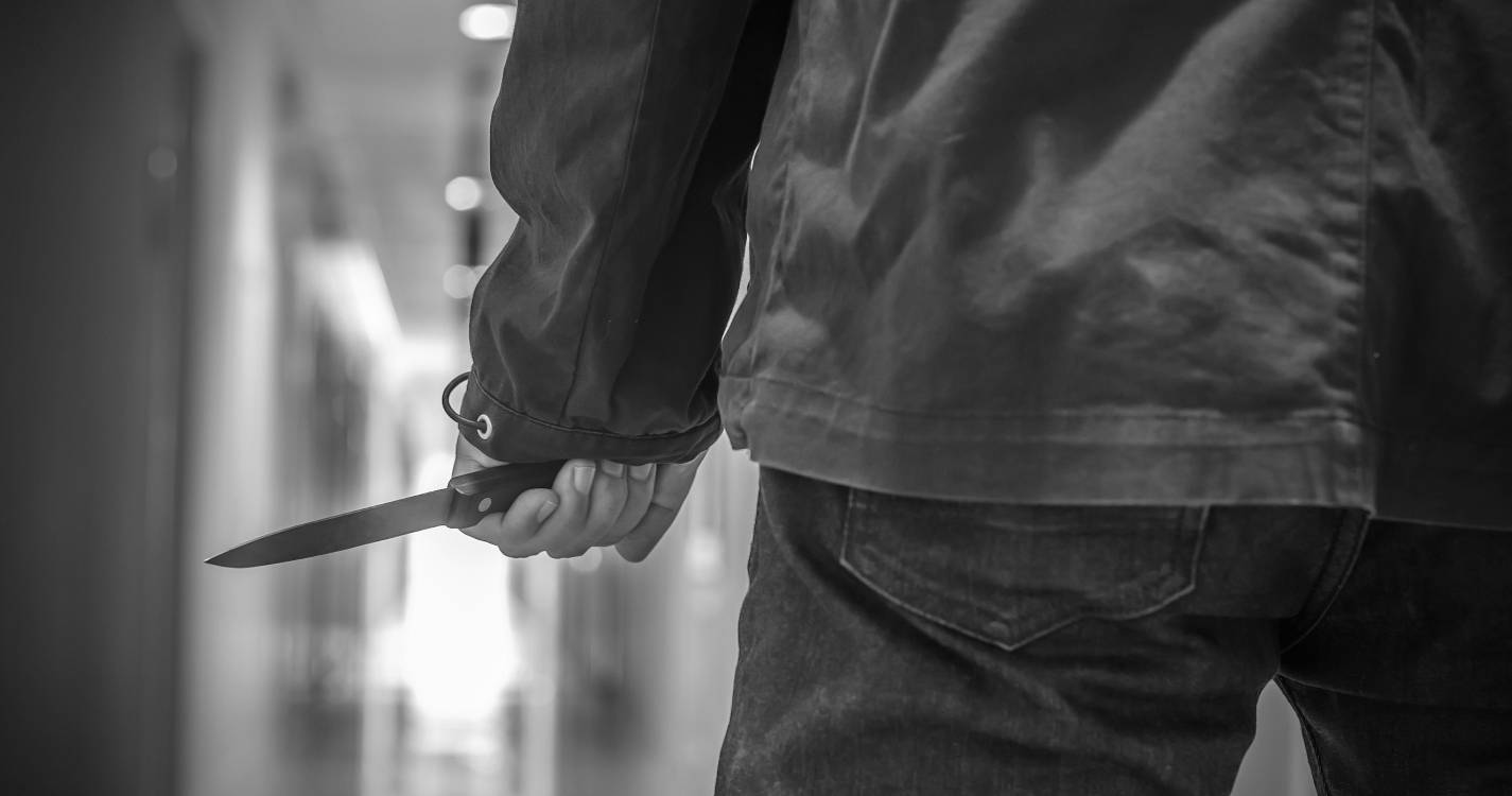 Agredido com arma branca na madrugada de domingo no Funchal