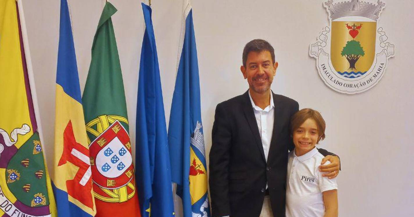 Junta de Freguesia do Imaculado Coração de Maria apoia jovem promessa do karting regional