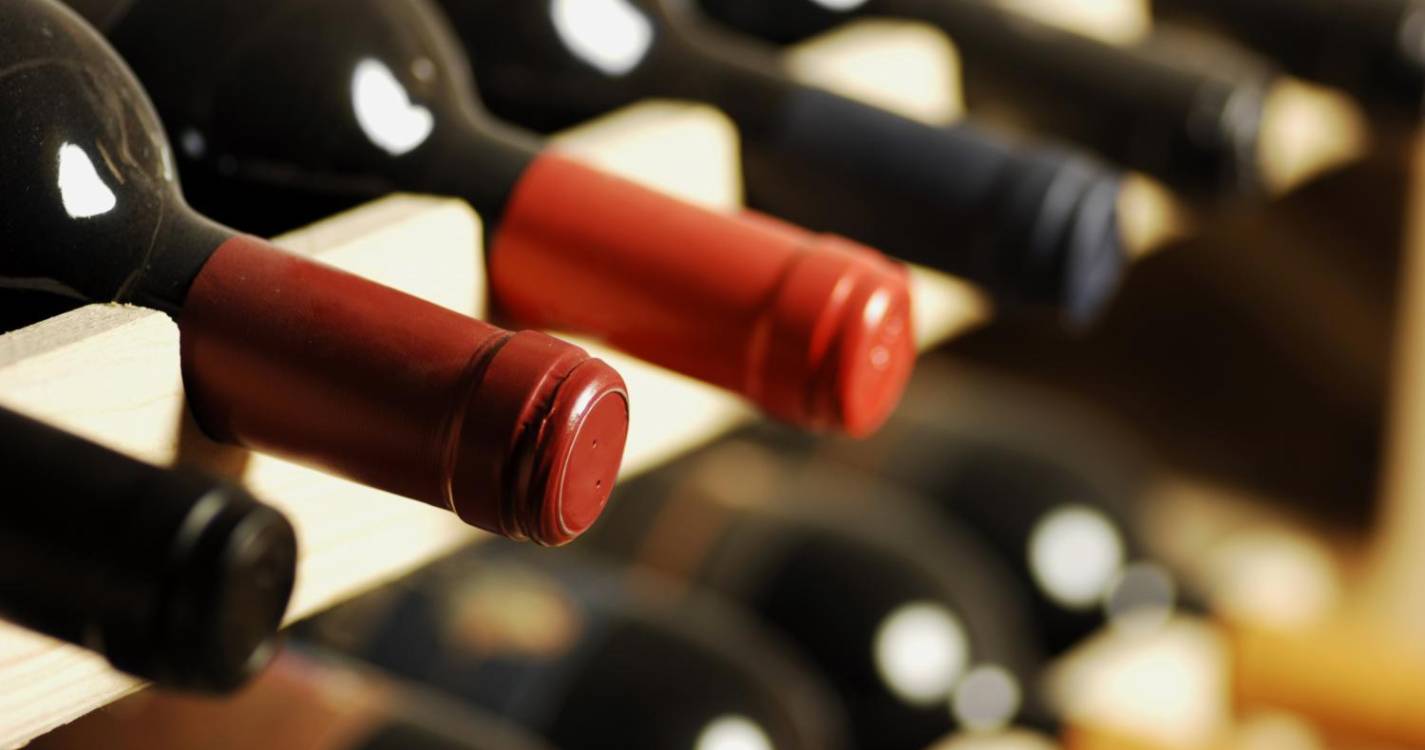 Exportações de vinhos recuam para 928 ME em 2023 mas preço sobe – ViniPortugal
