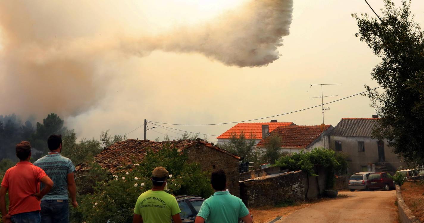 Incêndios: Governo diz que Portugal não pediu ajuda europeia por ter meios suficientes