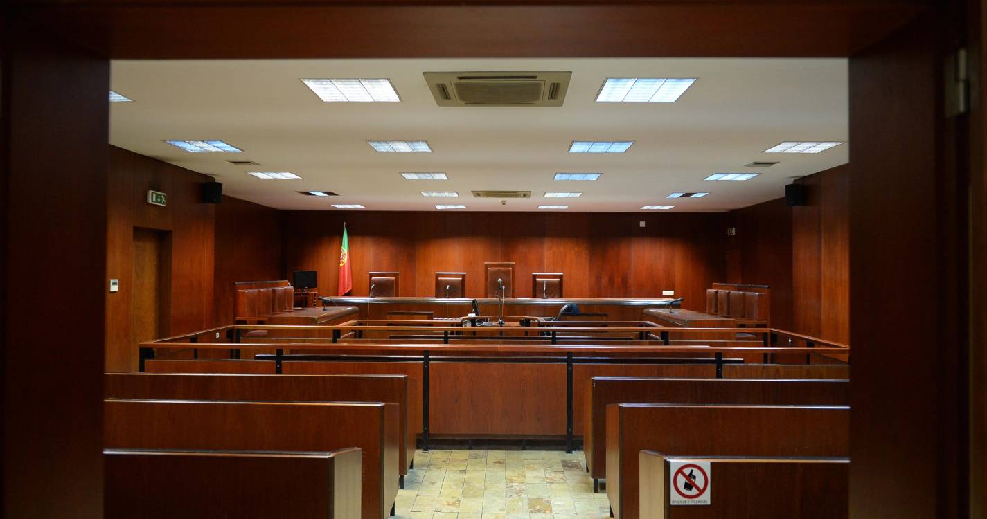 Publicadas listas para recrutamento de conservadores e oficiais de justiça; oito lugares na Madeira