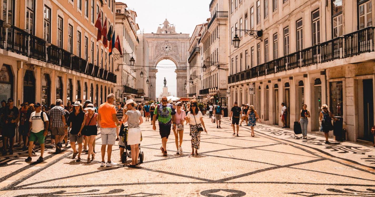 Portugal foi 5.º país da UE com mais receitas de turistas estrangeiros em 2024