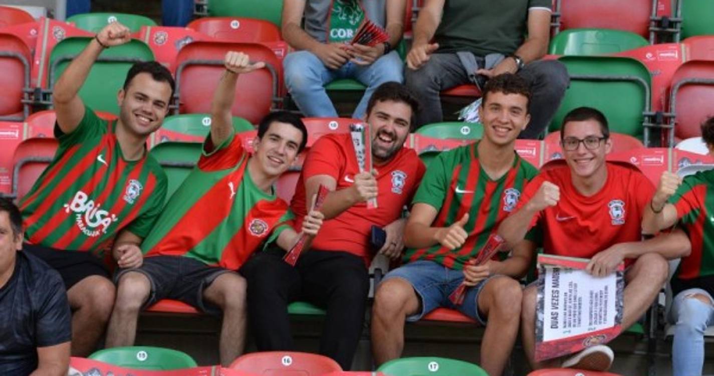 Marítimo-Estrela da Amadora: Veja quem está nos Barreiros (com fotos)