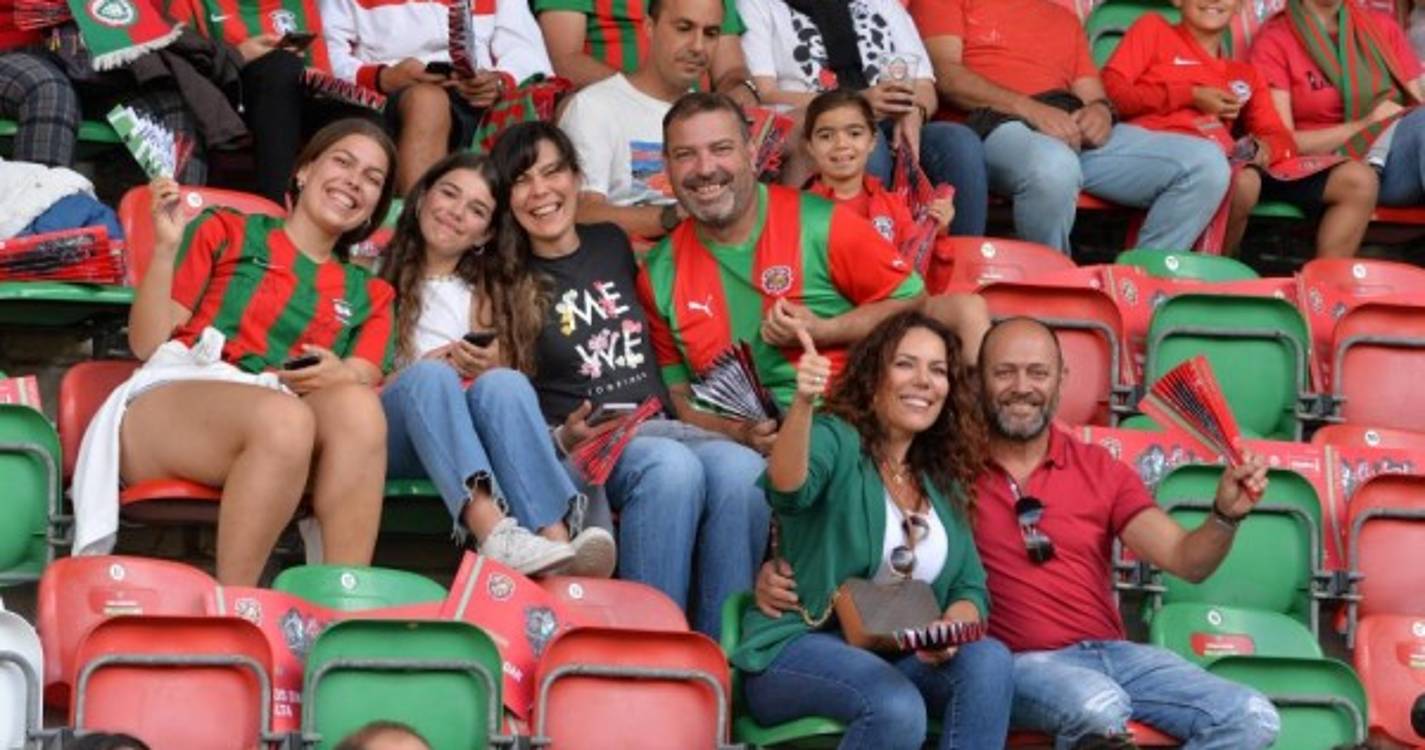 Marítimo-Estrela da Amadora: Veja quem está nos Barreiros (com fotos)