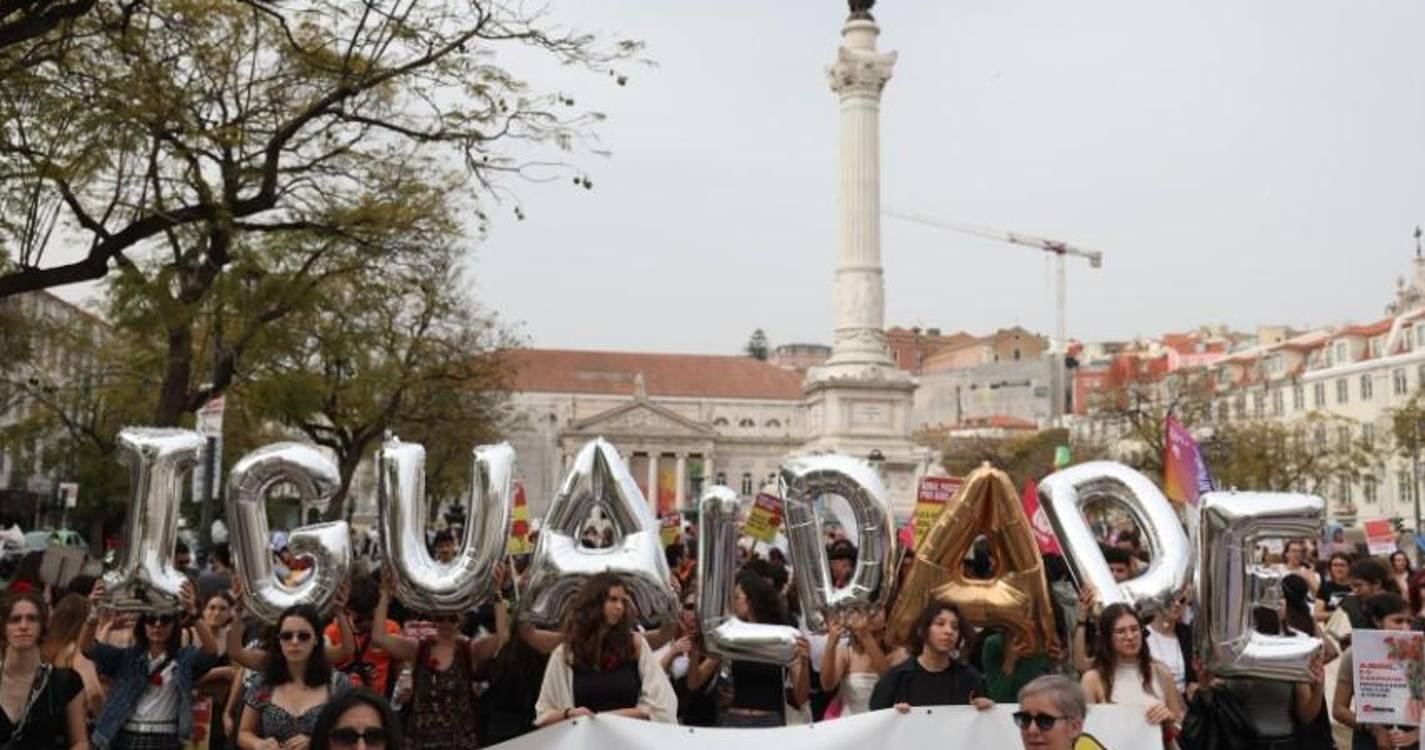 Mulheres manifestam-se hoje em várias cidades por igualdade, dignidade e salários