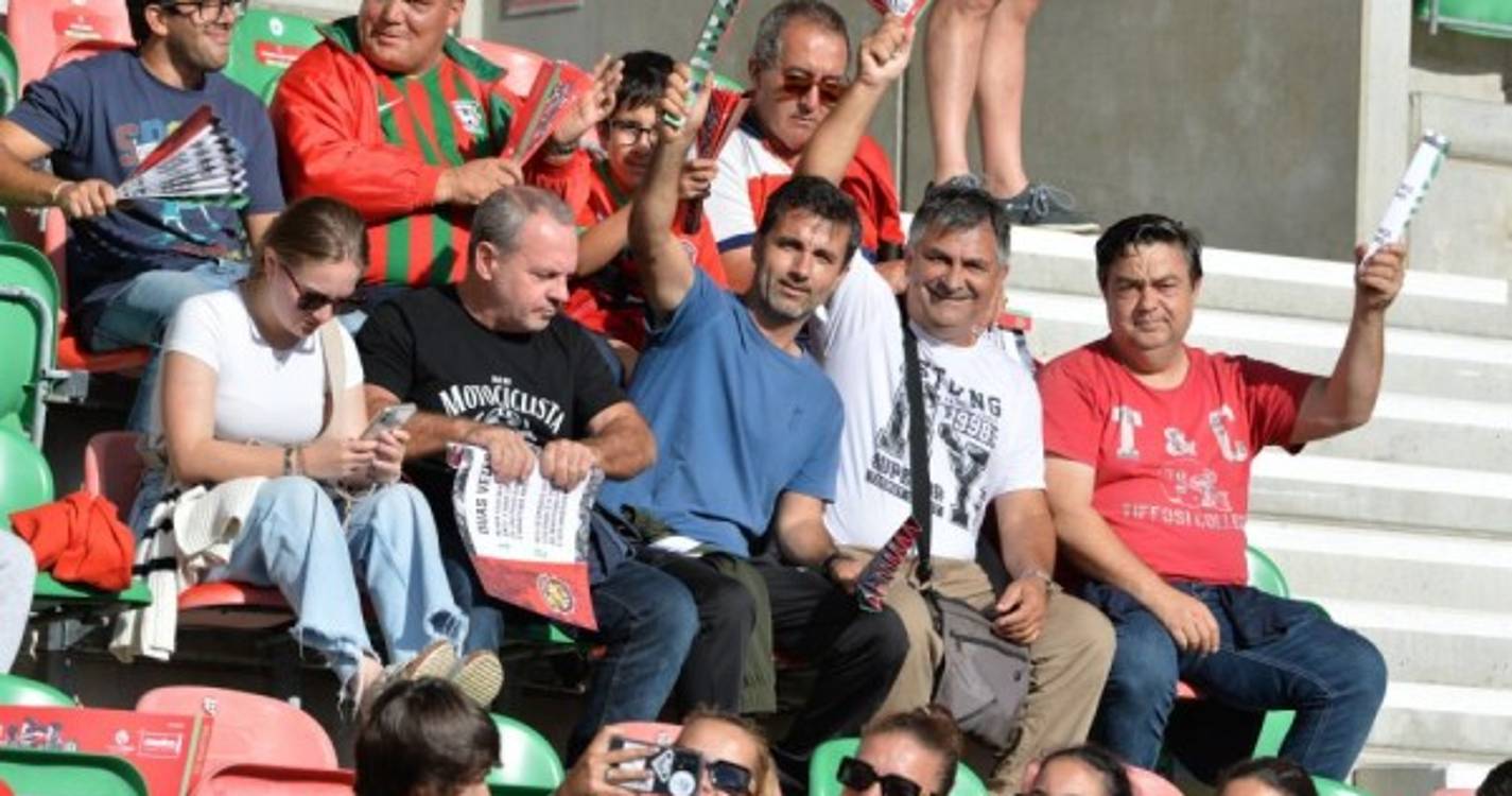 Marítimo-Estrela da Amadora: Veja quem está nos Barreiros (com fotos)