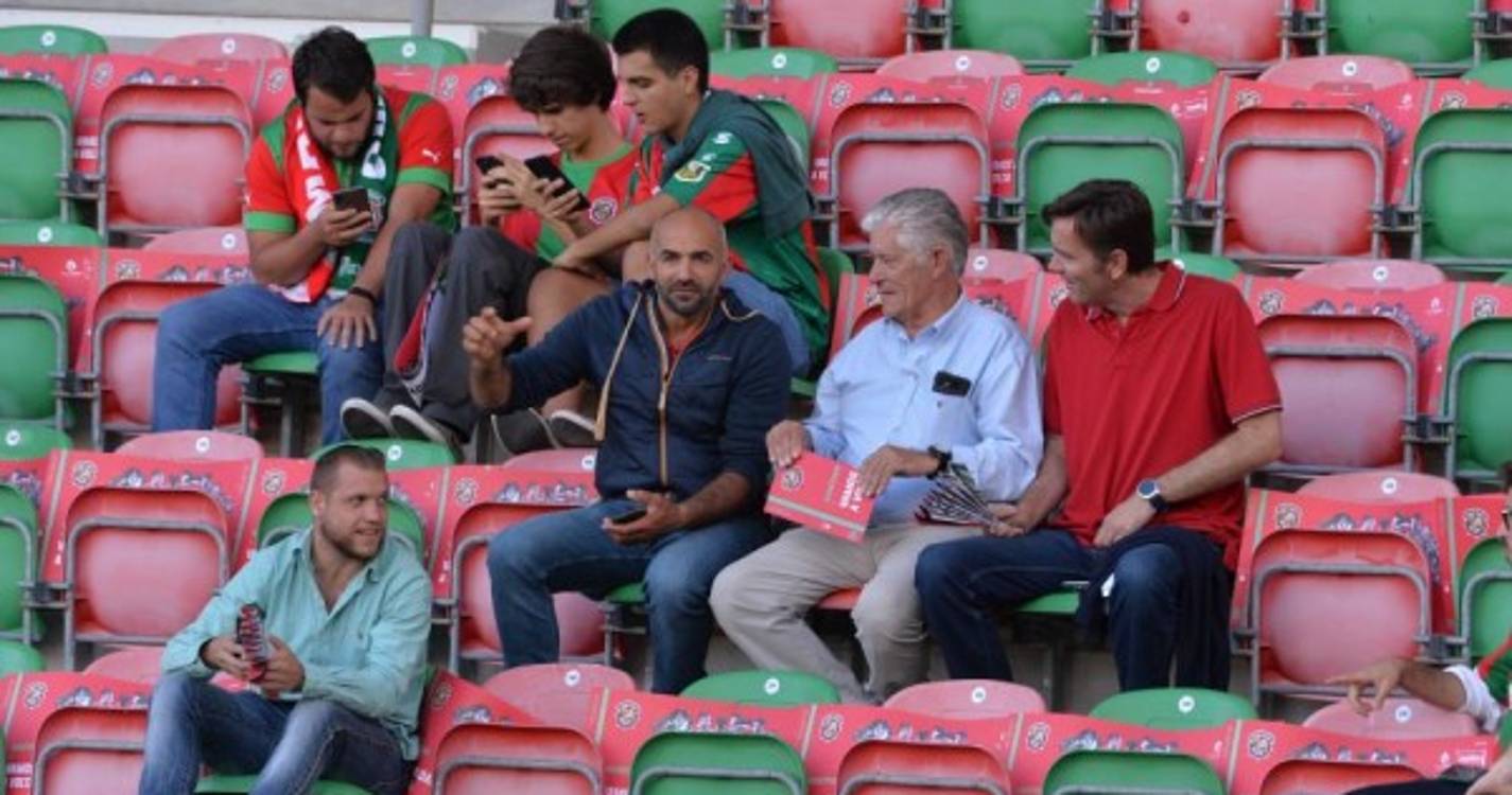 Marítimo-Estrela da Amadora: Veja quem está nos Barreiros (com fotos)