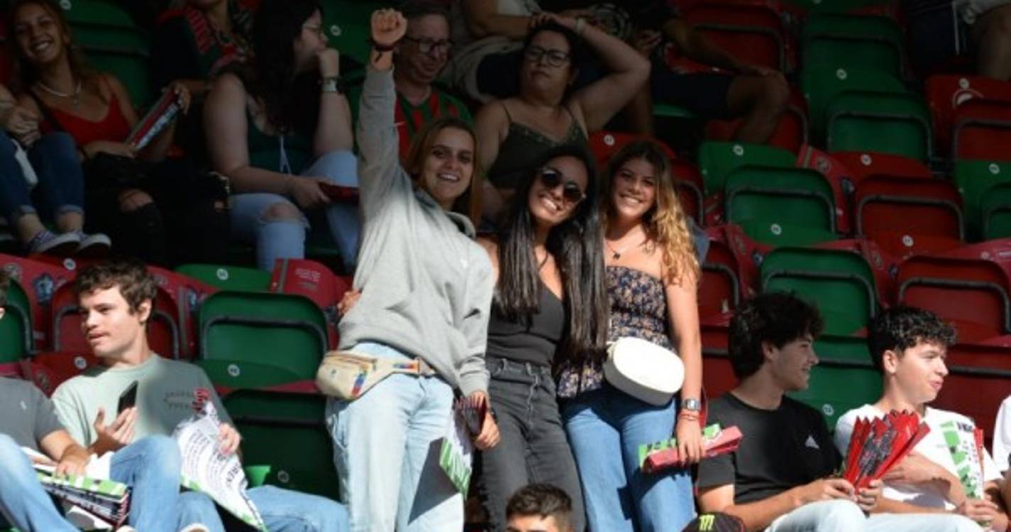 Marítimo-Estrela da Amadora: Veja quem está nos Barreiros (com fotos)