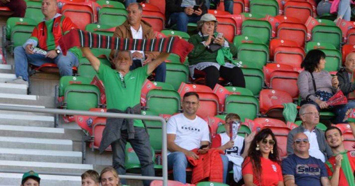 Marítimo-Estrela da Amadora: Veja quem está nos Barreiros (com fotos)