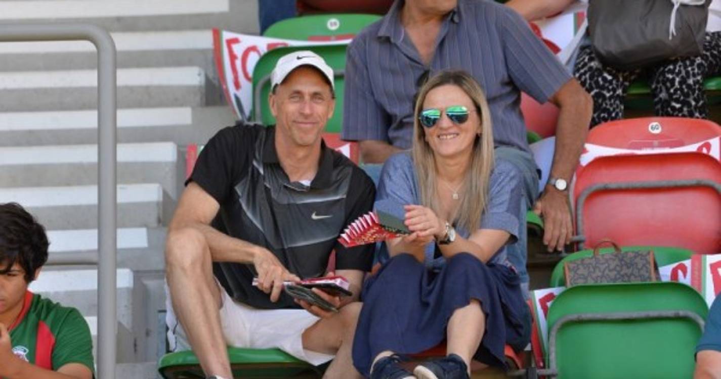 'Caldeirão' começa a compor-se para o duelo do Marítimo contra o Paços de Ferreira (com fotos)