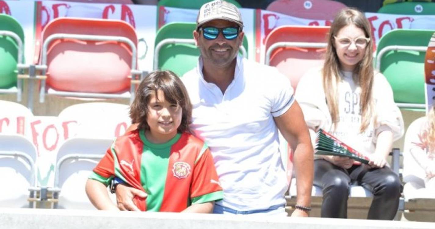 'Caldeirão' começa a compor-se para o duelo do Marítimo contra o Paços de Ferreira (com fotos)