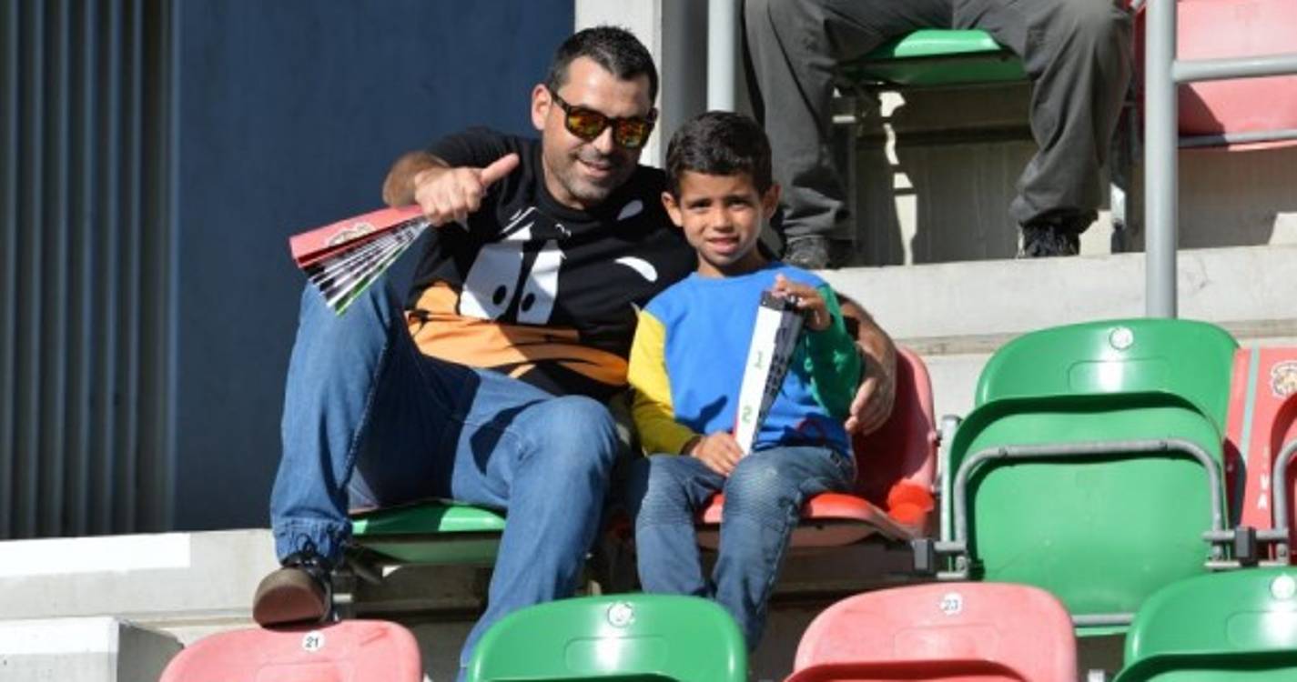 Marítimo-Estrela da Amadora: Veja quem está nos Barreiros (com fotos)