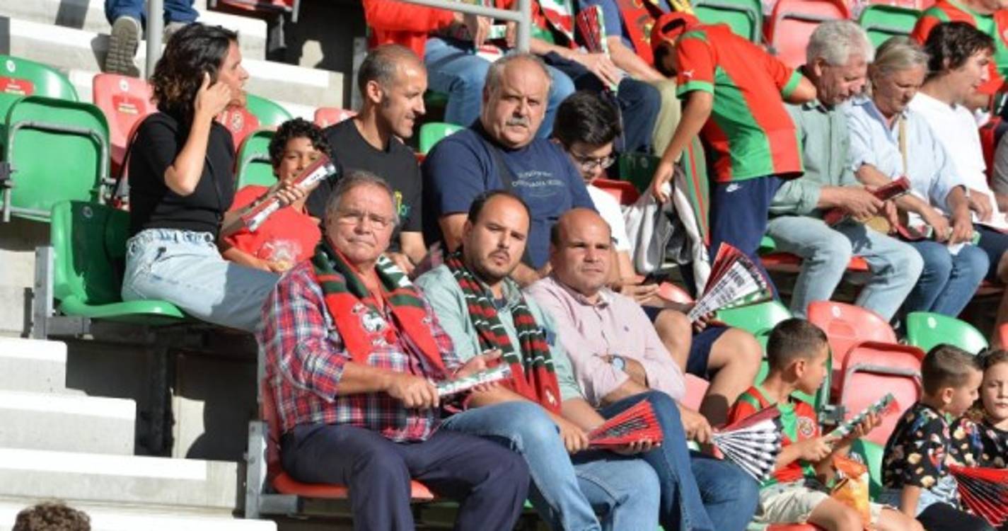 Marítimo-Estrela da Amadora: Veja quem está nos Barreiros (com fotos)