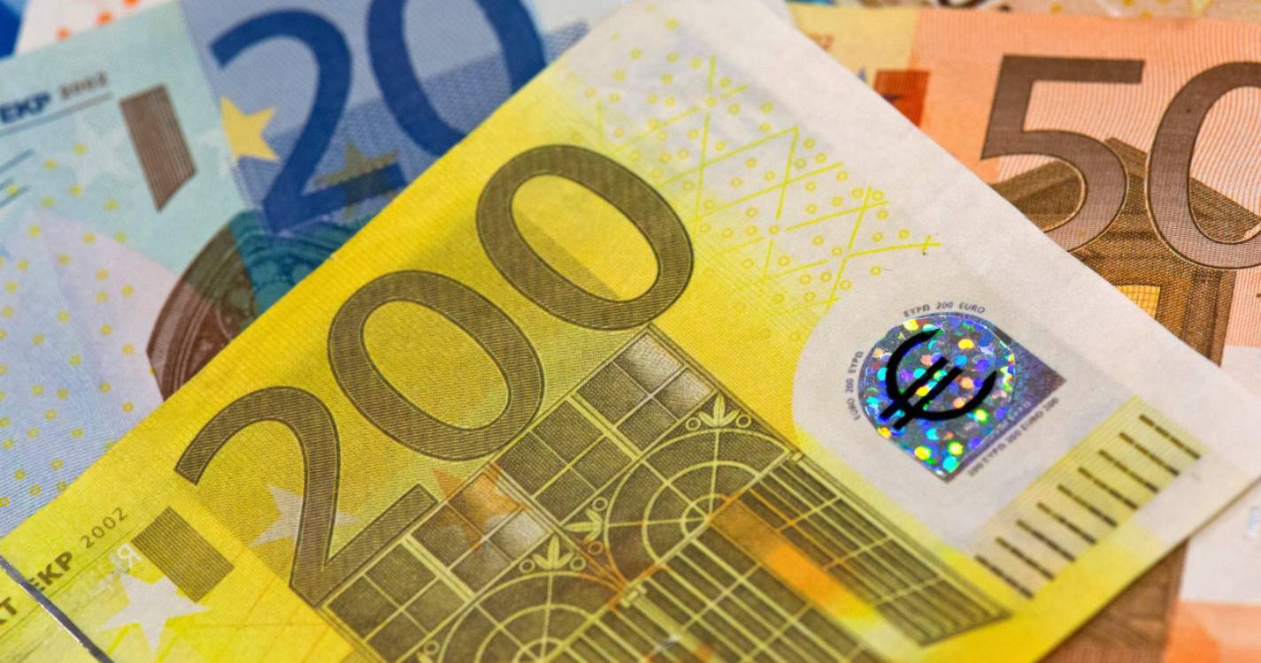 Euro sobe após eleições na Alemanha