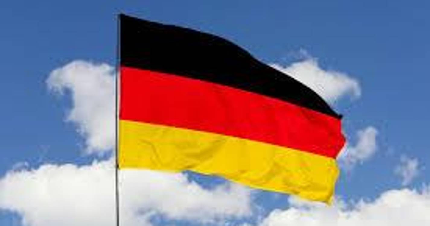 Conservadores e social-democratas iniciam negociações para coligação na Alemanha