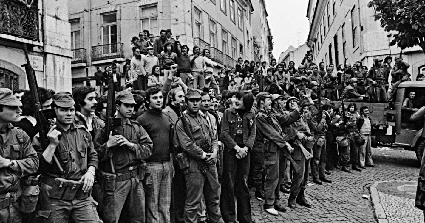 Governo cria comissão para assinalar 50.º aniversário do 25 de Novembro de 1975