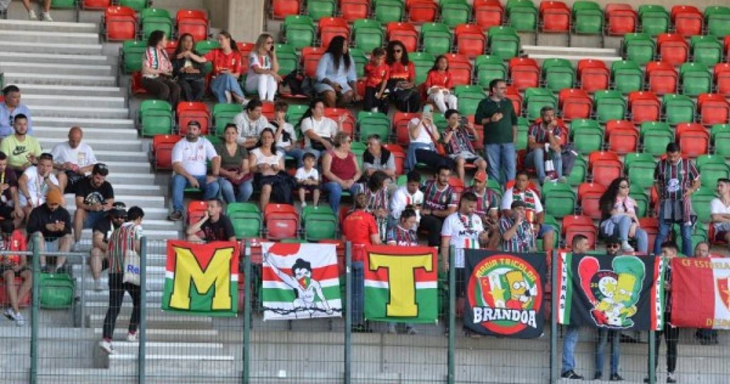 Marítimo-Estrela da Amadora: Veja quem está nos Barreiros (com fotos)