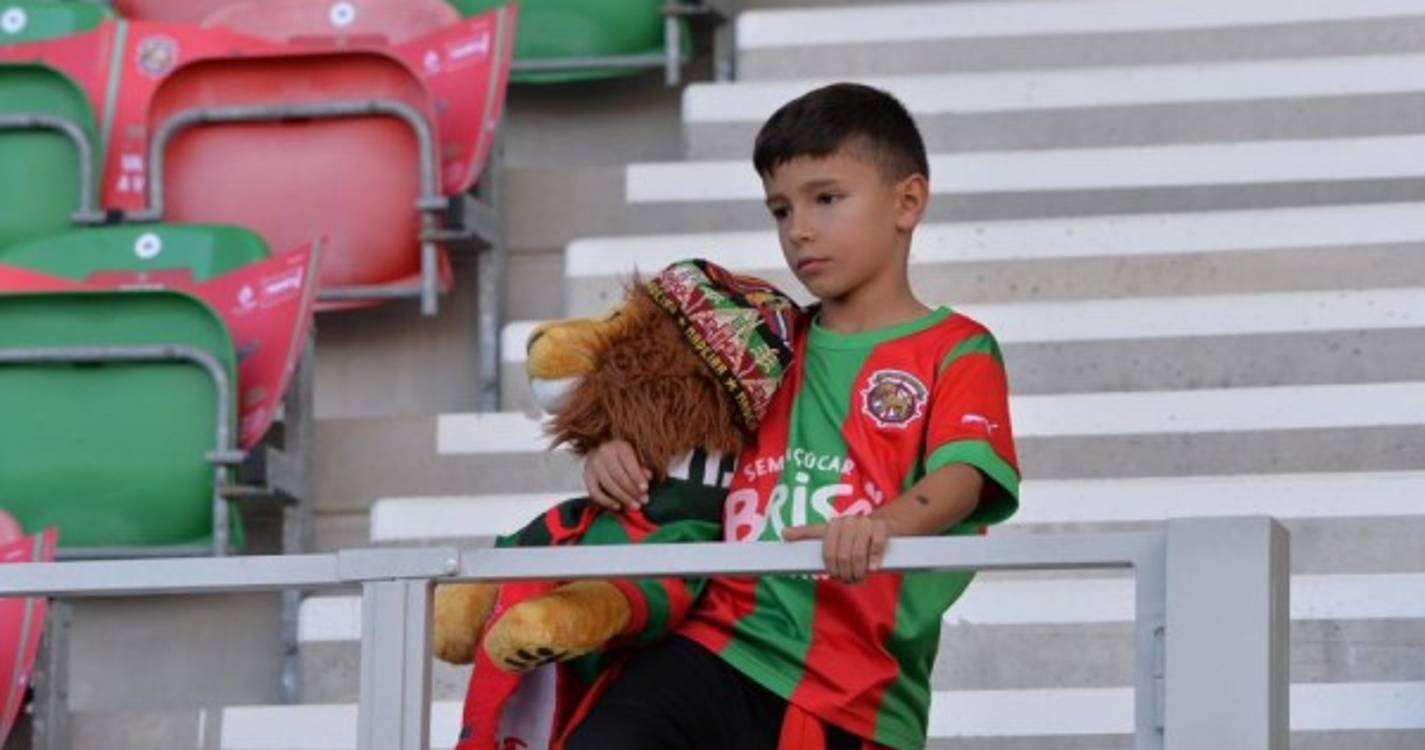 Marítimo-Estrela da Amadora: Veja quem está nos Barreiros (com fotos)