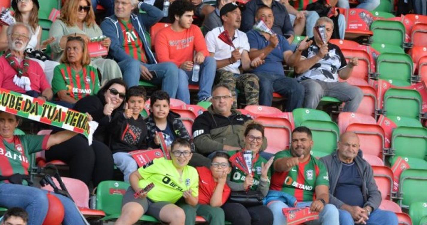 Marítimo-Estrela da Amadora: Veja quem está nos Barreiros (com fotos)