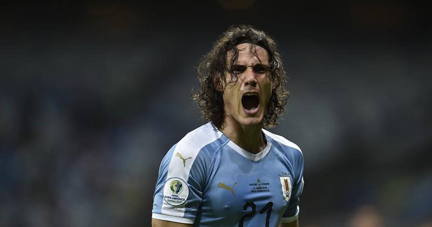 Edinson Cavani diz adeus à seleção do Uruguai
