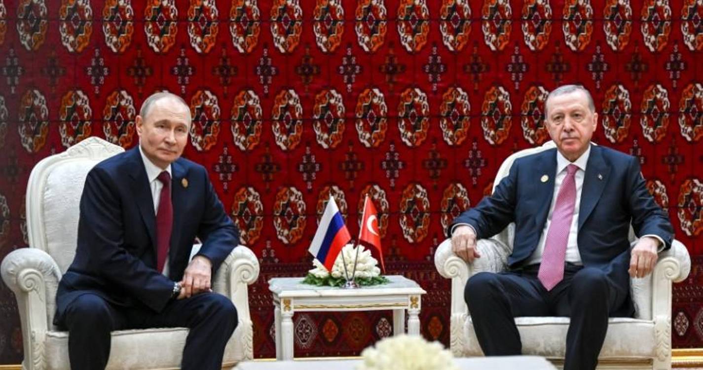 Putin e Erdogan pedem cessar-fogo e falam em crise energética