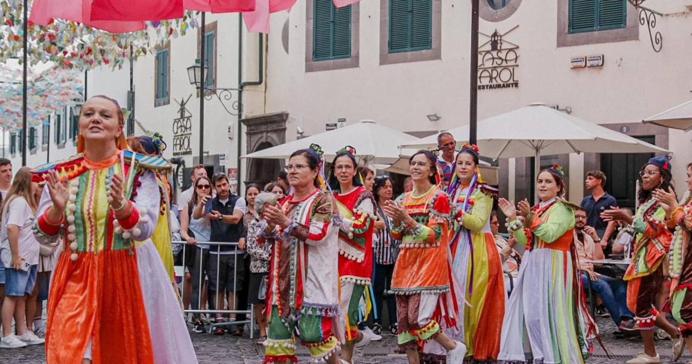 Cortejo Etnográfico ‘São Pedro Telmo’ saiu às ruas de Câmara de Lobos (com fotos)