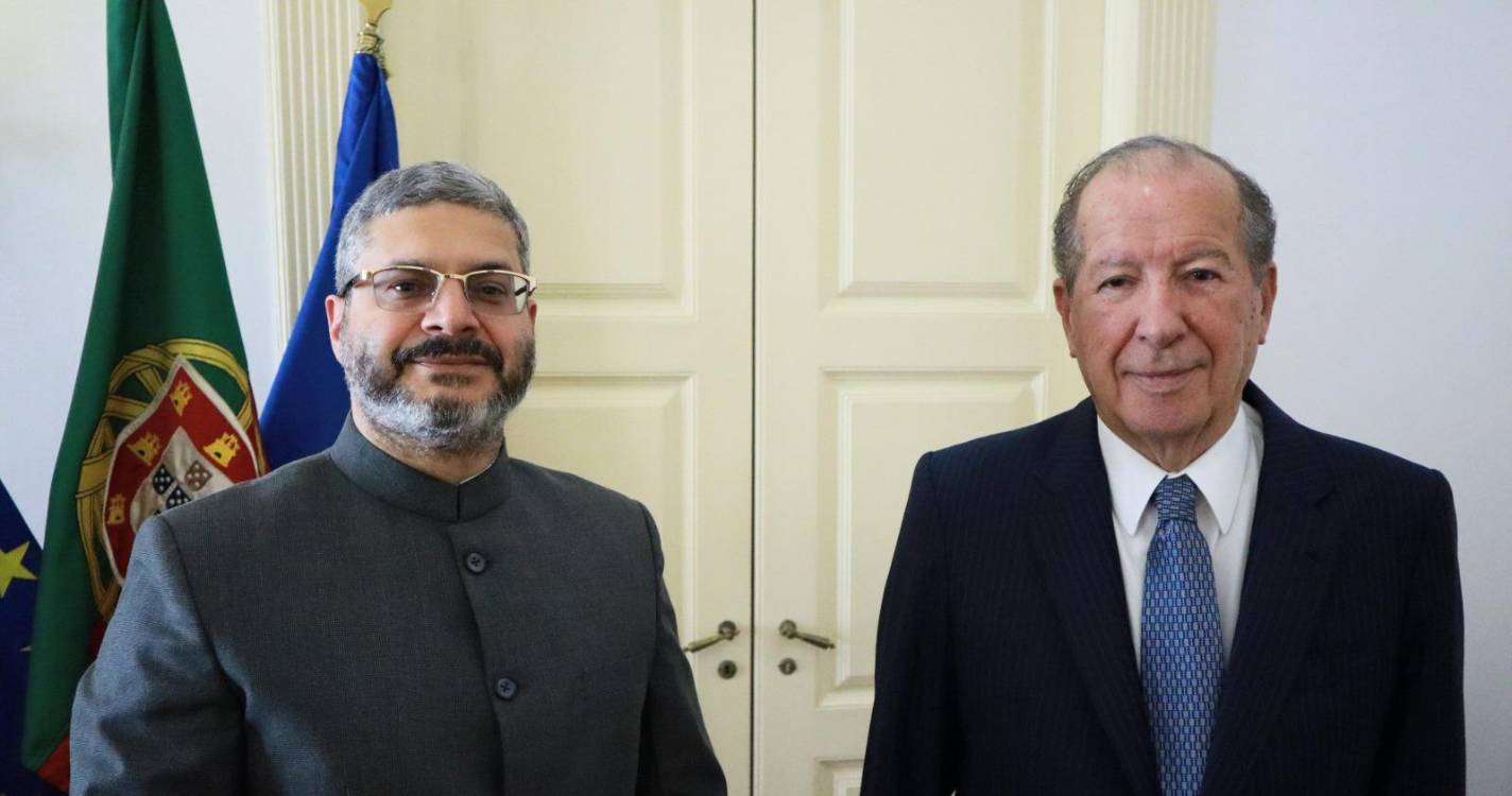 Embaixador da Índia recebido no Palácio de São Lourenço