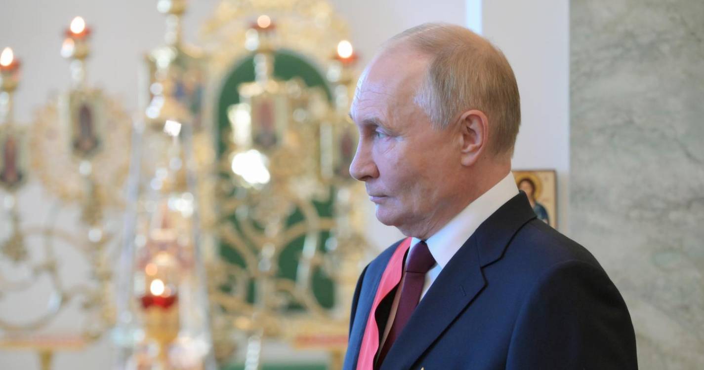 Venezuela: Presidente russo felicita Nicolás Maduro pela reeleição